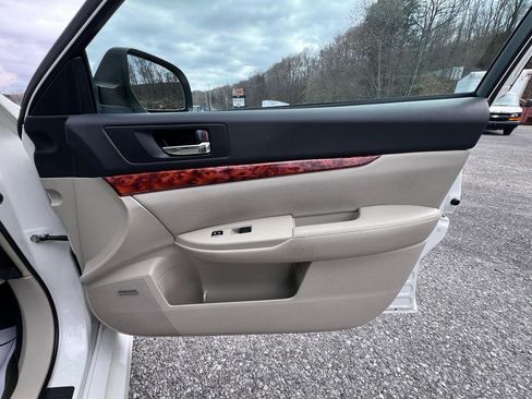 Used 2012 Subaru Legacy 3.6R Limited image 23