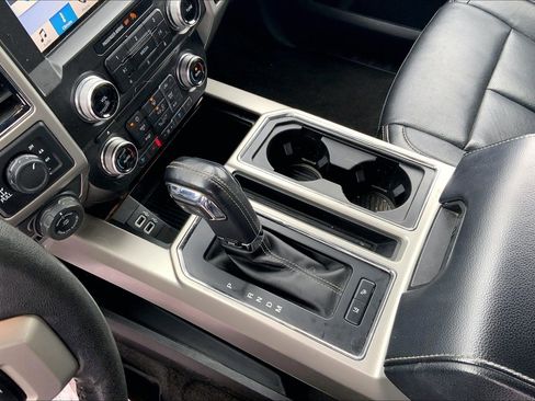 Used 2018 Ford F150 Lariat w/ Equipment Group 502A Luxury image 19