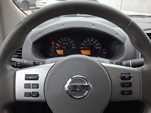 Used 2020 Nissan Frontier SV image 25