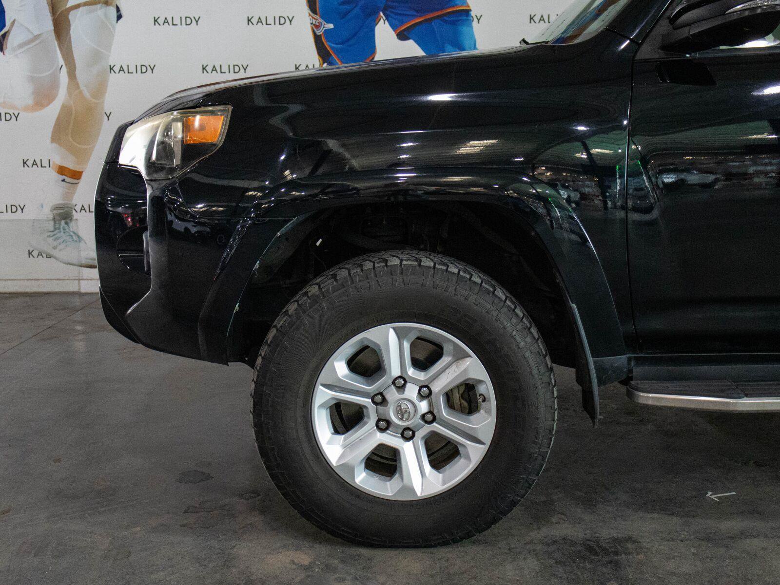 Used 2016 Toyota 4Runner SR5 Premium RWD image 17
