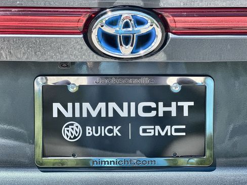 Used 2021 Toyota Venza Limited image 31