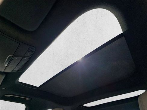 Used 2018 Mercedes-Benz E 300 image 15