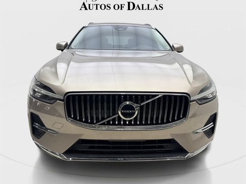 Used 2023 Volvo XC60 B5 Plus FWD image 3