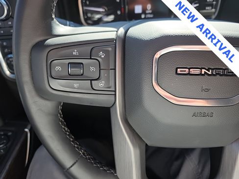 Used 2023 GMC Sierra 2500 Denali w/ Denali Ultimate Package image 18