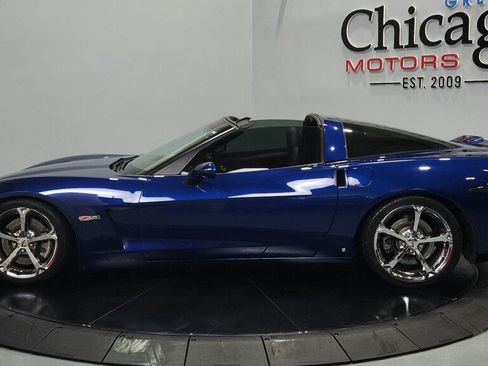 Used 2007 Chevrolet Corvette Coupe w/ Performance Package RWD image 6