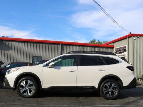 Used 2020 Subaru Outback Limited image 4