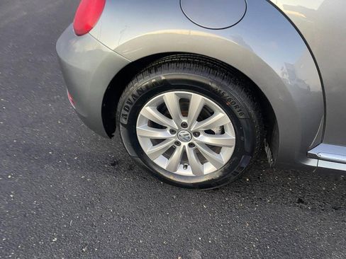 Used 2019 Volkswagen Beetle 2.0T S image 8