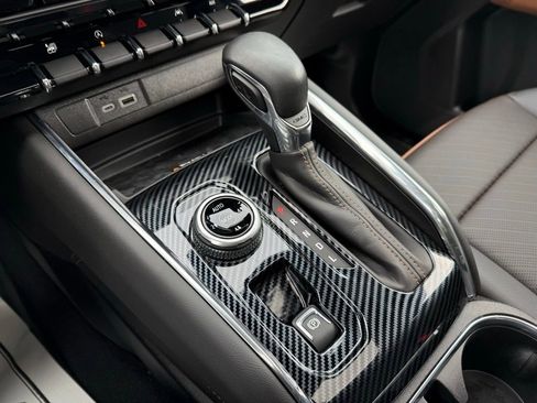 Used 2025 GMC Canyon AT4 w/ Nightfall Edition image 26