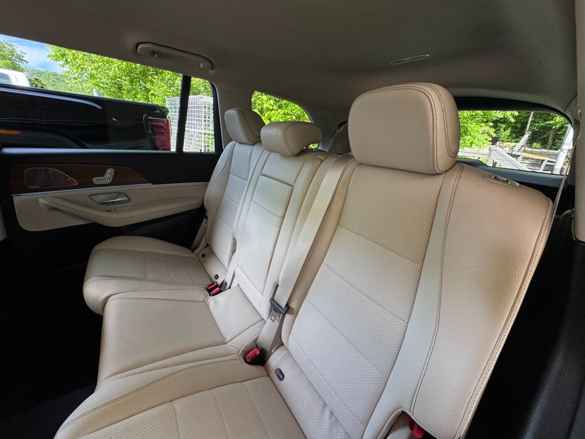 Used 2022 Mercedes-Benz GLS 450 4MATIC image 52