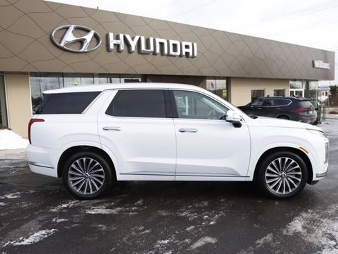 Certified 2025 Hyundai Palisade Calligraphy image 2