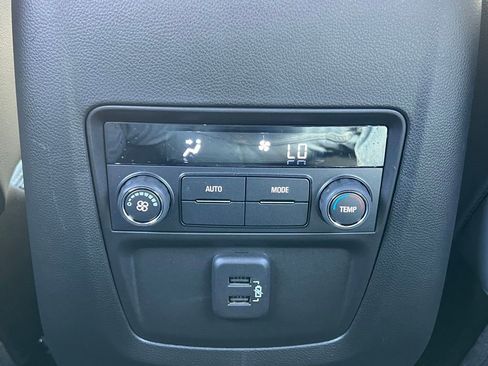 Used 2024 Buick Enclave Essence w/ Sport Touring Edition image 23