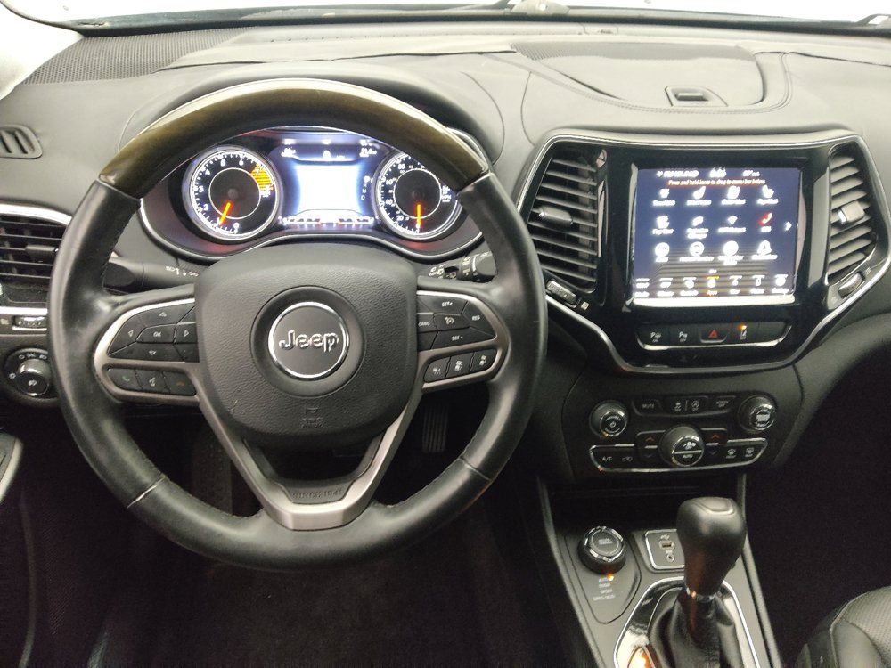Used 2019 Jeep Cherokee Overland w/ Technology Group AWD/4WD image 22