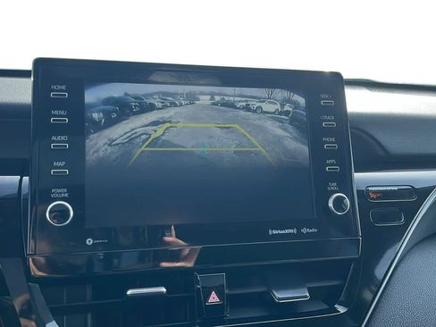 Used 2022 Toyota Camry SE image 16