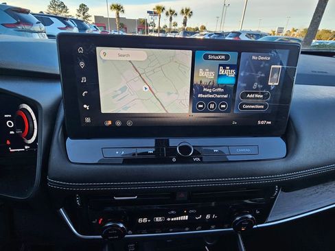 Used 2024 Nissan Rogue Platinum w/ Platinum Premium Package image 28