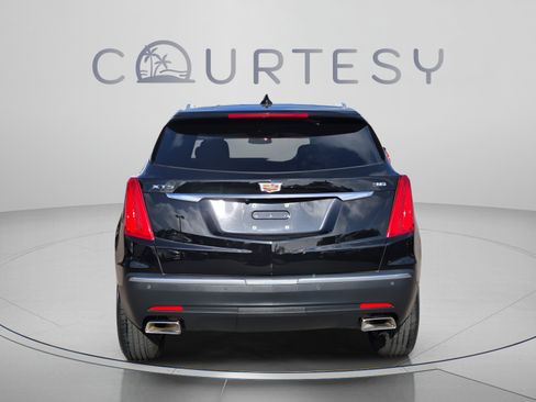 Used 2019 Cadillac XT5 FWD image 4