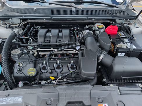 Used 2018 Ford Taurus Limited FWD image 24