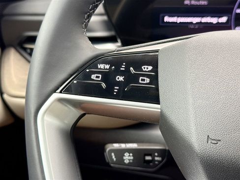 Used 2025 Audi Q5 2.0T Premium Plus w/ Premium Plus image 11