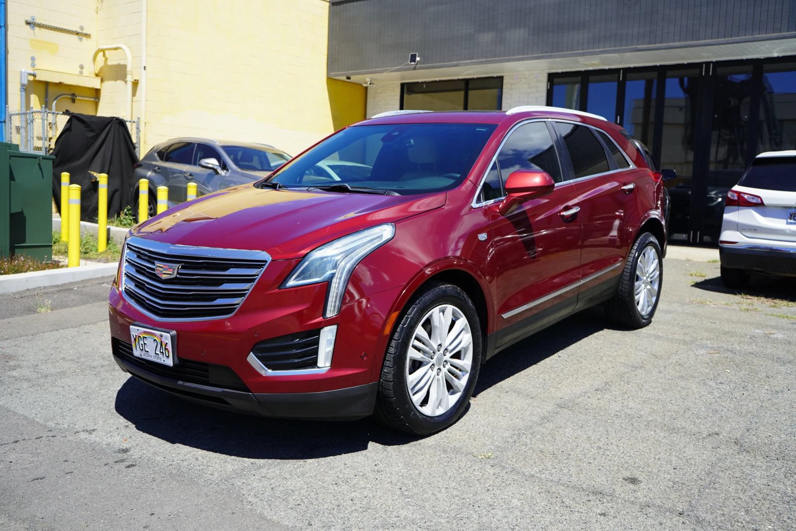 Used 2017 Cadillac XT5 Premium Luxury w/ Driver Assist Package FWD image 3