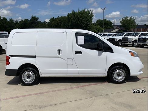 Used 2020 Nissan NV200 S FWD image 5