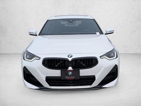 Used 2025 BMW 230i Coupe w/ M Sport Package RWD image 2