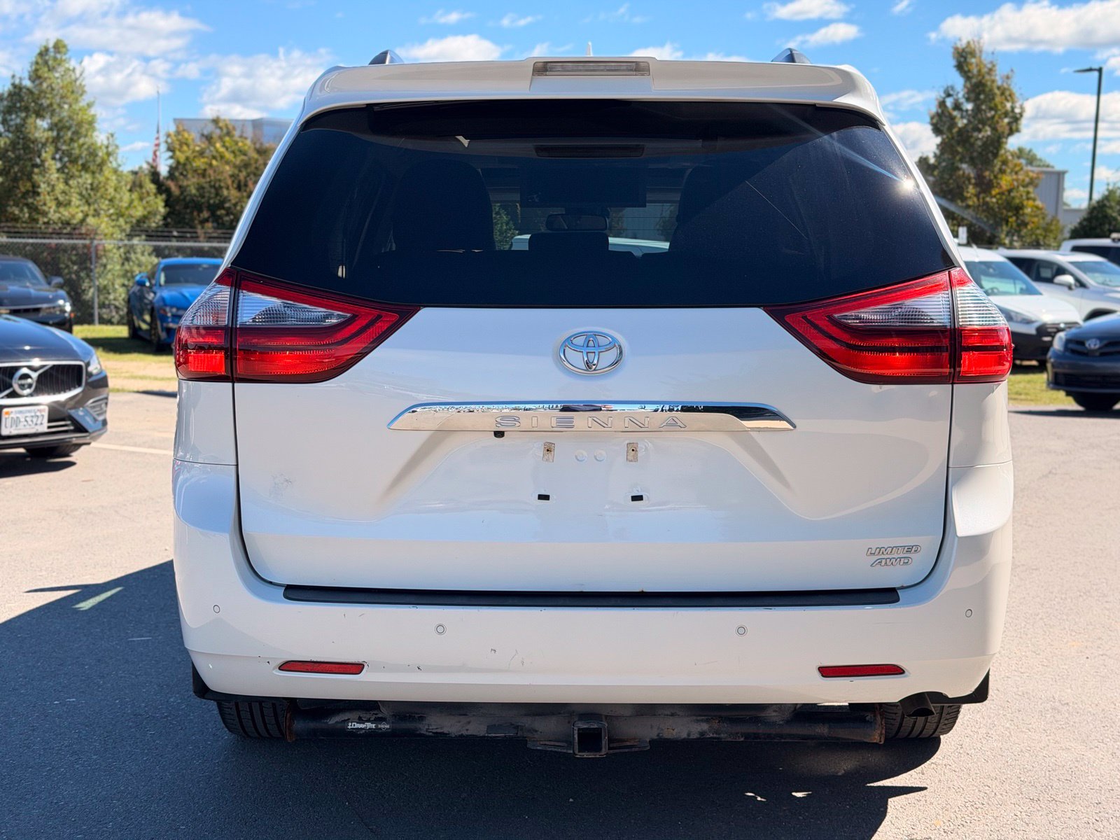 Used 2020 Toyota Sienna XLE Premium AWD/4WD image 9