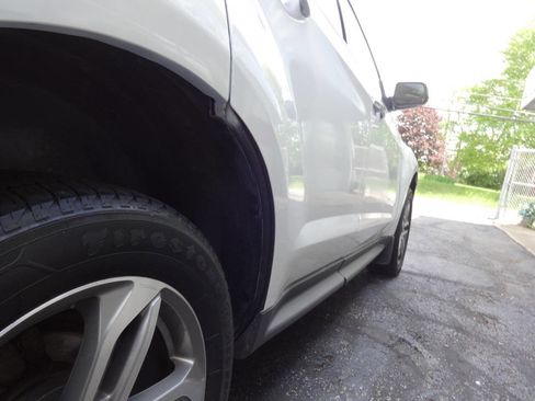 Used 2016 Chevrolet Equinox LTZ w/ Enhanced Convenience Package image 20