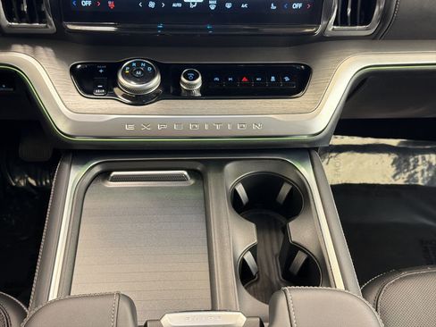 Certified 2025 Ford Expedition Max Platinum AWD/4WD image 26