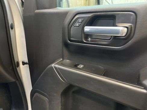 Used 2022 Chevrolet Silverado 1500 Custom AWD/4WD image 34
