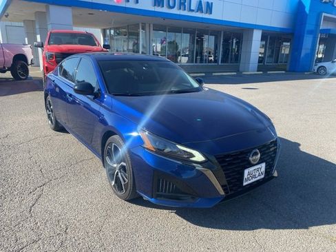 Used 2024 Nissan Altima 2.5 SR w/ SR Premium Package image 8