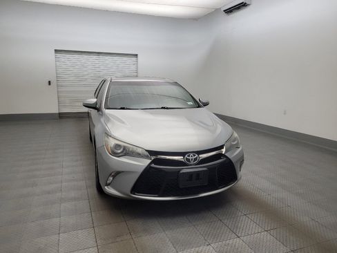 Used 2017 Toyota Camry SE image 14