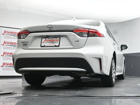 Used 2022 Toyota Corolla LE FWD image 37