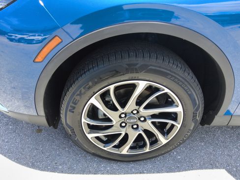 Used 2020 Lincoln Corsair FWD w/ Equipment Group 101A image 9