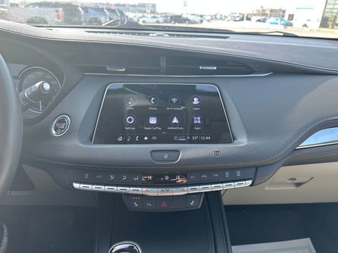 Used 2021 Cadillac XT4 Luxury w/ Cold Weather Package image 30