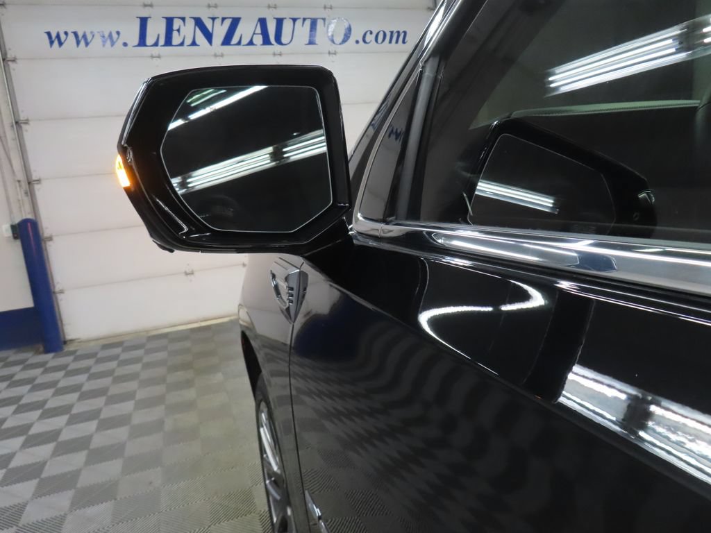 Used 2025 GMC Yukon XL Denali Ultimate AWD/4WD image 74