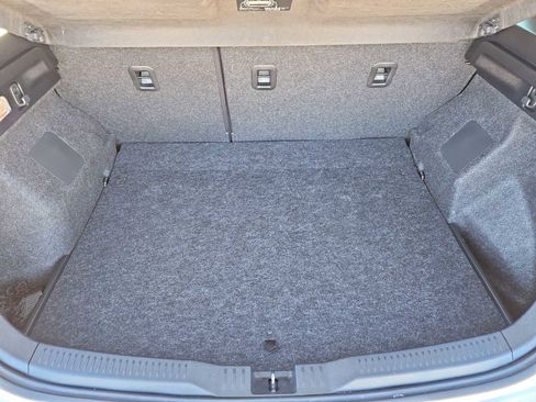 Used 2018 Toyota Corolla iM image 33