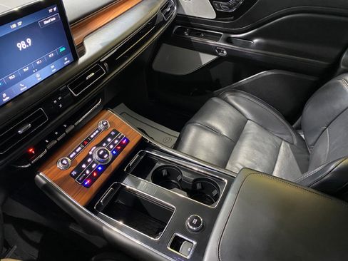 Used 2020 Lincoln Aviator Reserve w/ Equipment Group 202A image 21