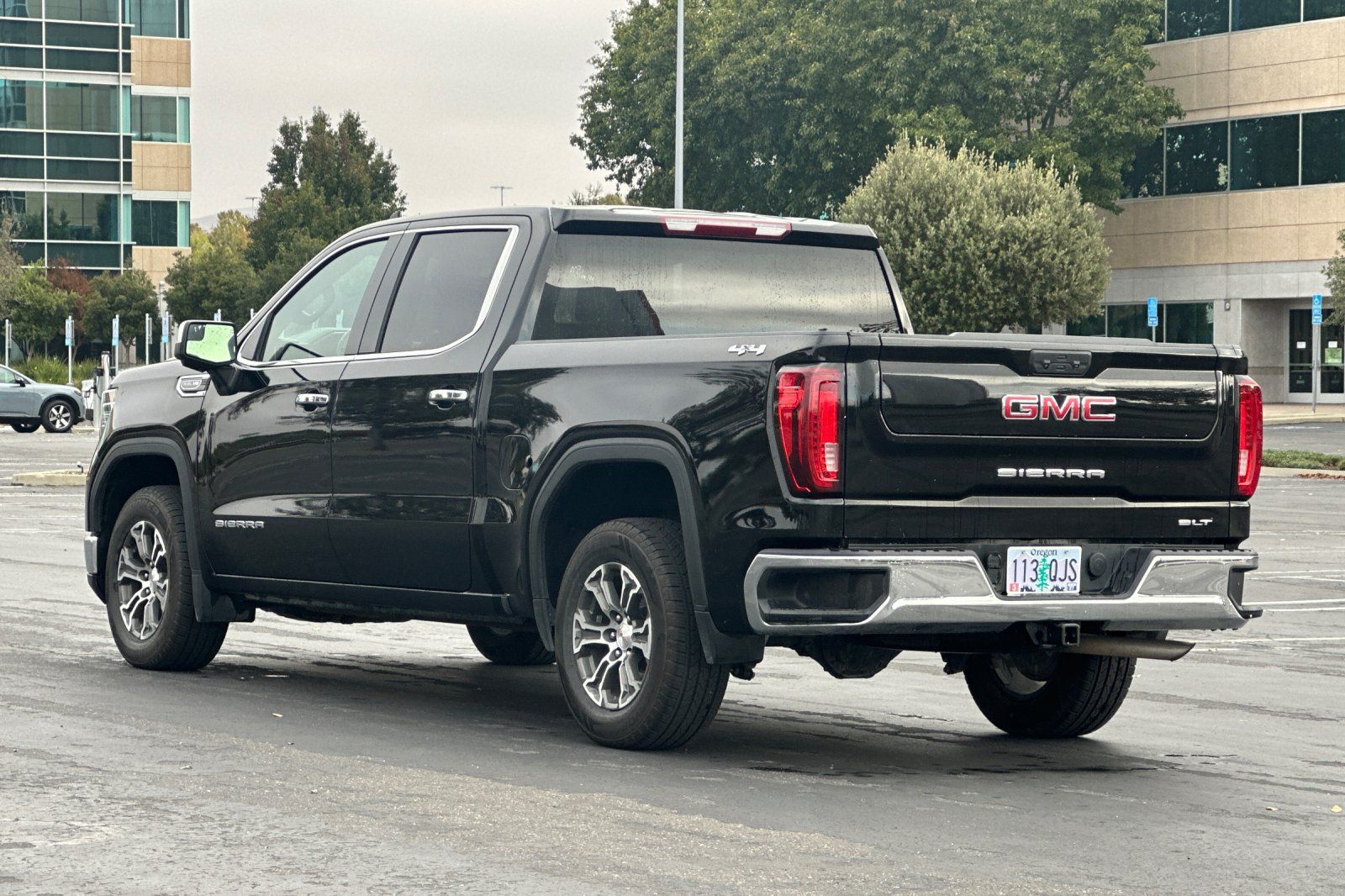 Used 2025 GMC Sierra 1500 SLT AWD/4WD image 6