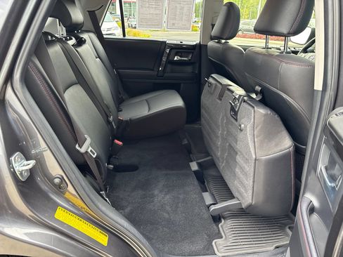 Used 2023 Toyota 4Runner TRD Off-Road Premium w/ Moonroof Package AWD/4WD image 17