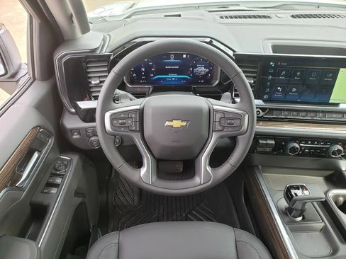 New 2026 Chevrolet Silverado 1500 LT w/ Z71 Off-Road Package image 16