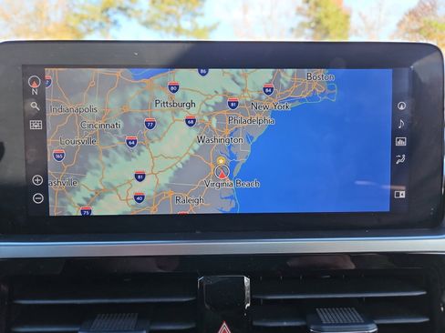 Used 2023 Lexus GX 460 Premium image 28