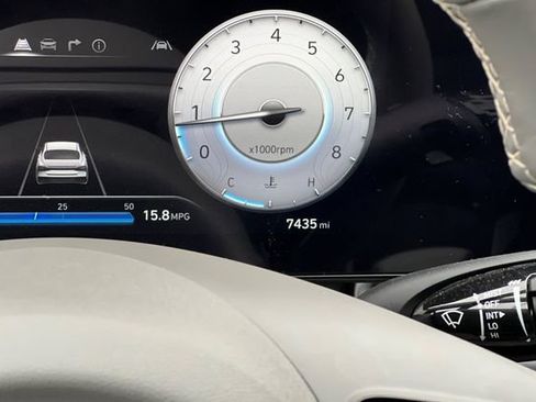 Used 2025 Hyundai Elantra SEL FWD image 33