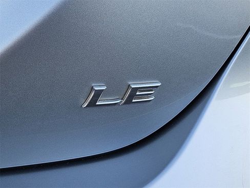 Used 2022 Toyota Camry LE image 14