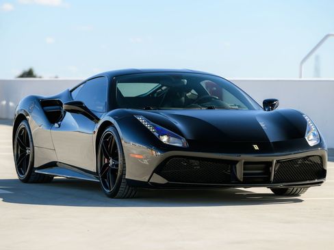 Used 2018 Ferrari 488 GTB image 27
