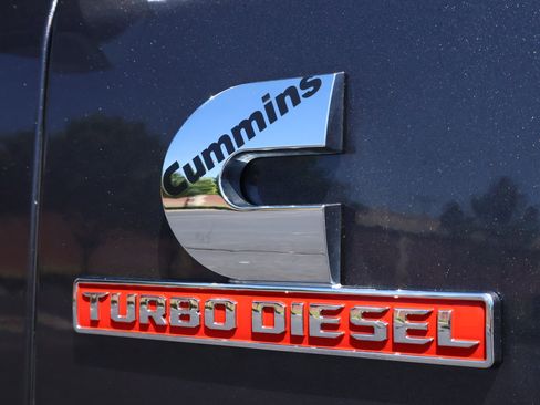 Used 2024 RAM 2500 Laramie w/ Protection Group AWD/4WD image 5