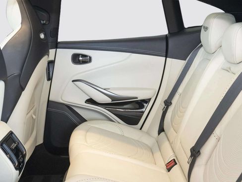 Used 2024 Aston Martin DBX AWD/4WD image 48