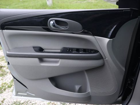 Used 2016 Buick Enclave Convenience FWD image 40