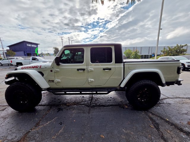 Used 2022 Jeep Gladiator Rubicon w/ Cold Weather Group AWD/4WD image 7