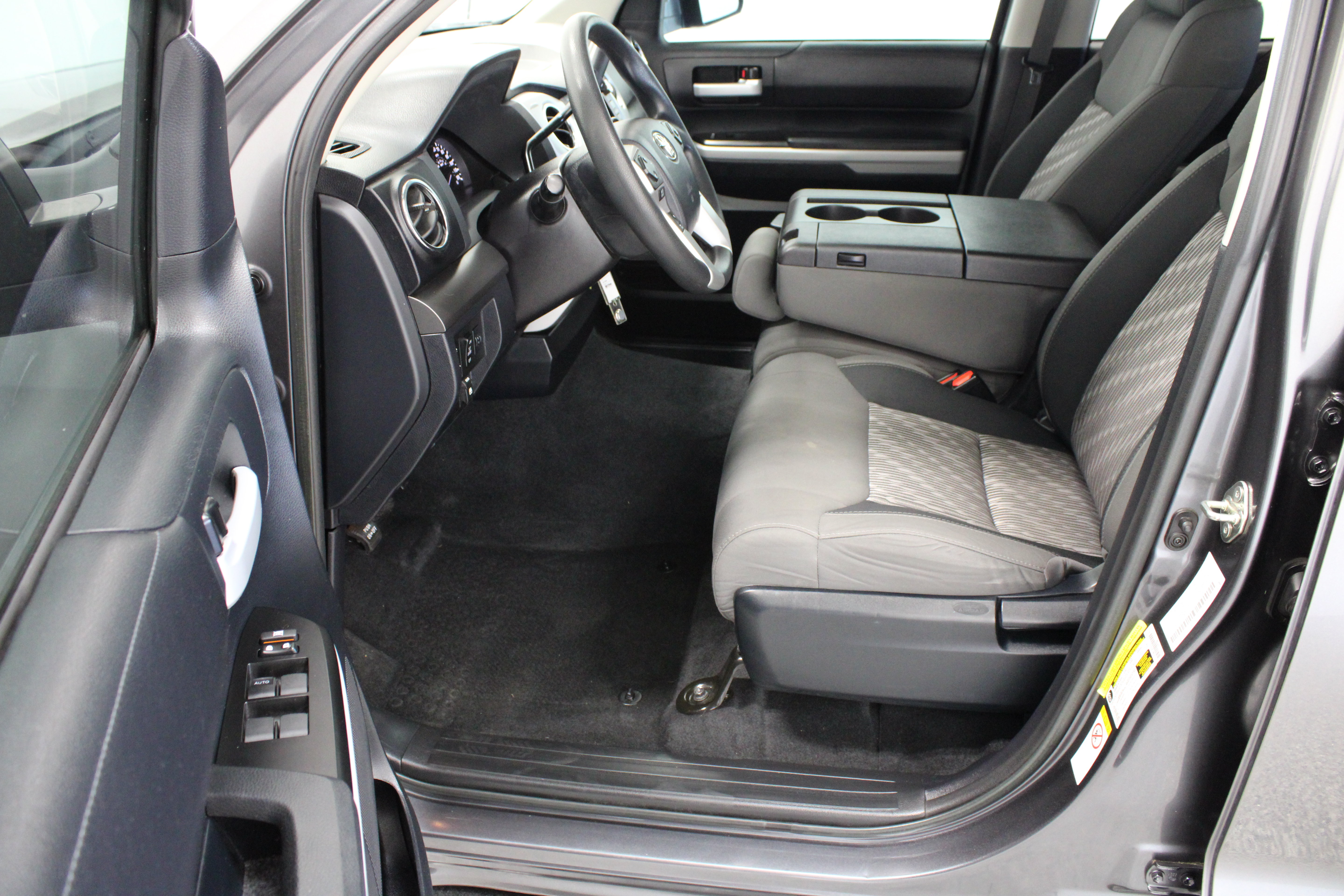 Used 2018 Toyota Tundra SR5 RWD image 15