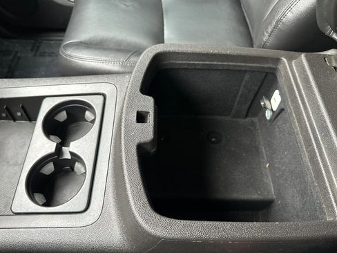 Used 2014 GMC Sierra 3500 SLT w/ SLT Convenience Package image 28