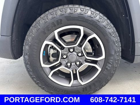 Used 2023 Jeep Grand Cherokee Trailhawk w/ Luxury Tech Group III AWD/4WD image 48